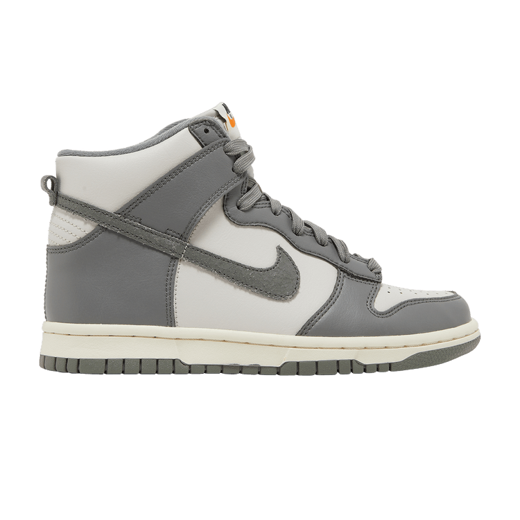 Dunk High SE GS 'Light Bone Tumbled Grey'