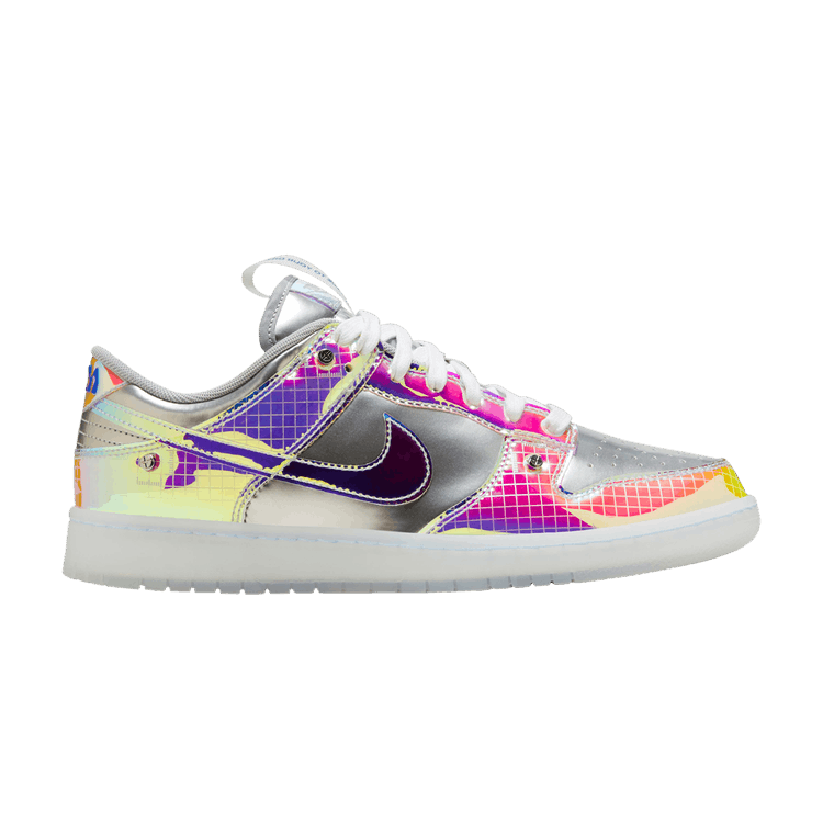 Dunk Low SE 'Be True to Your DNA - Silver'