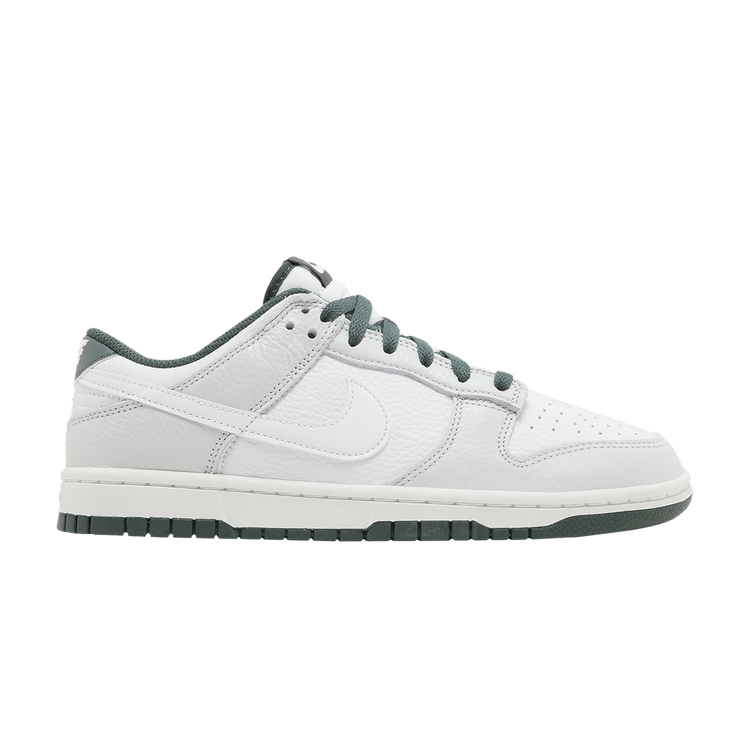 Dunk Low SE 'Photon Dust Vintage Green'